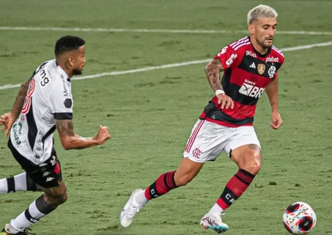 Vasco e Flamengo fazem o clássico no Maracanã, nesta segunda-feira