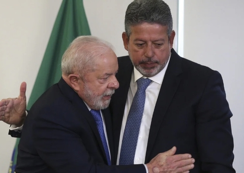 Lula recebe Lira no Alvorada após operação da PF e crise na articulação política
