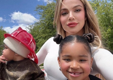 Khloe Kardashian admite que não tem ligação com filho de barriga de aluguel