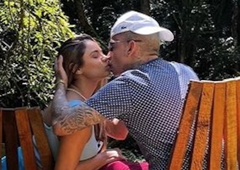 Lexa anuncia reconciliação com MC Guimê: “te amo"