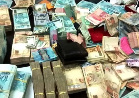 Banco deve ser ressarcido após homem roubar bens da ex-esposa de cofre