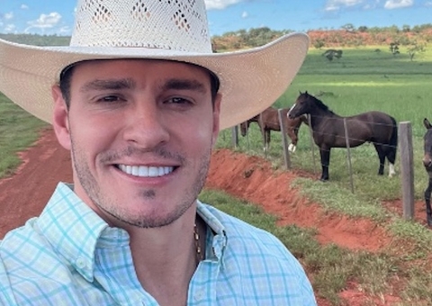 Ex-BBB Gustavo Cowboy faz harmonização facial e mostra resultado