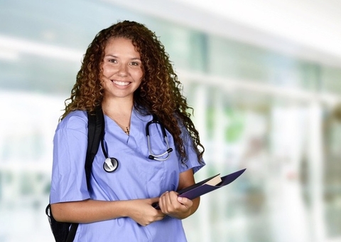 Governo amplia financiamento do Fies a cursos de medicina