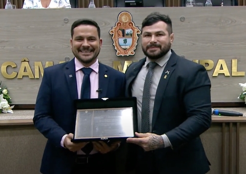 Deputado Alberto Neto recebe título de cidadão de Manaus na CMM