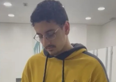 Estudante grava alunas em banheiro de universidade e é preso por importunação sexual