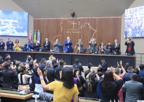 Aleam homenageia pastores evangélicos e Sociedade Bíblica do Brasil
