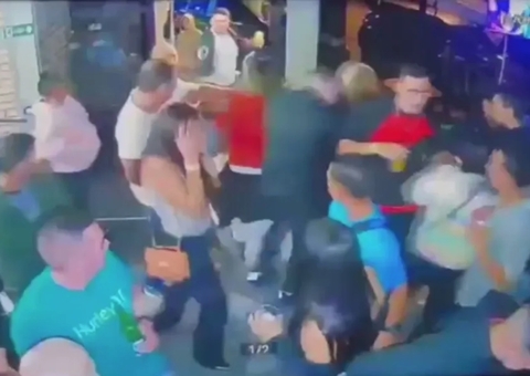 Segurança é morto ao impedir entrada de clientes brigões em bar; vídeo