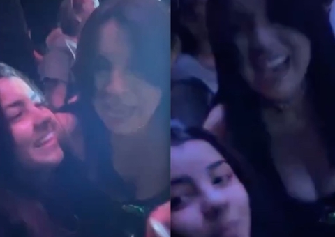Mãe e namorada de João Gomes curtem show juntas após briga 
