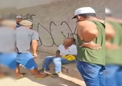 'Tarado da bike' apanha após se masturbar na frente de mulher no meio da rua; vídeo