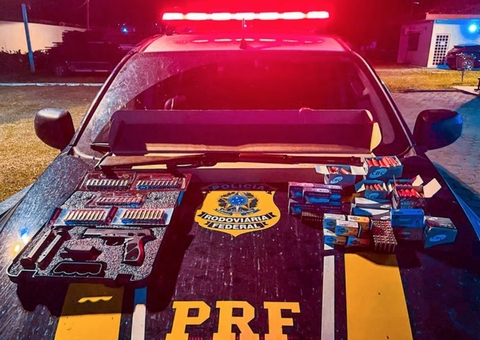 Dupla é presa com armas e mais de mil munições na BR-230 no Amazonas