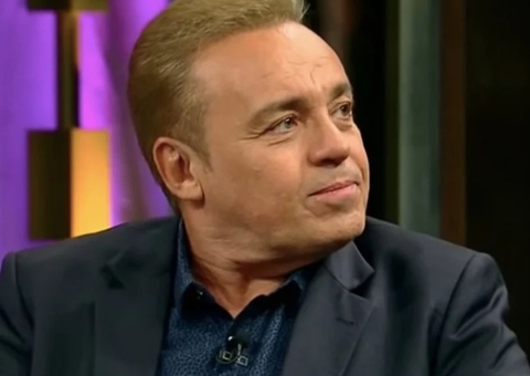 Parece? Leo Dias divulga foto de comerciante que alega ser filho de Gugu  