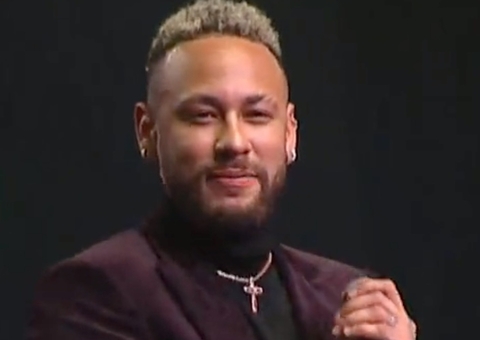 Homem arremata roupa, cordão de ouro e relógio de Neymar por R$ 1,2 milhão 