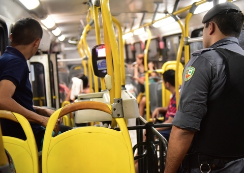 PL proíbe desconto salarial de cobradores e motoristas de ônibus por assaltos em Manaus
