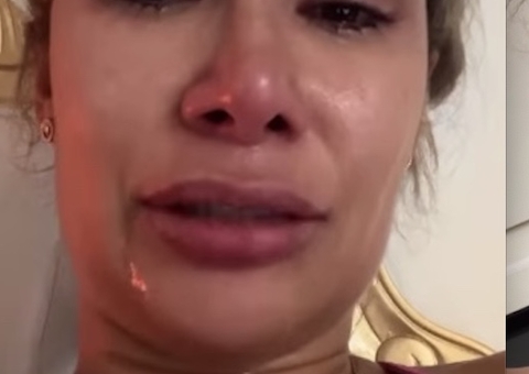 Aos prantos, ex-BBB faz apelo para encontrar mãe desaparecida há dois meses