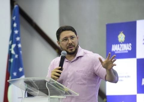 Carlos Almeida, ex-vice-governador do Amazonas, se filia ao PT