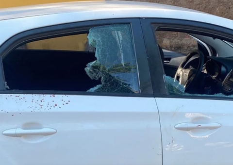 Motorista por app esfaqueia passageira durante corrida e é preso