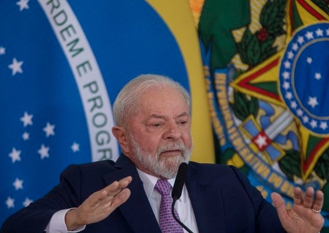 Lula diz que não come bem em viagens ao exterior e reclama da comida do Itamaraty