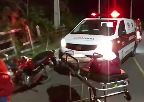 Motociclista sofre grave acidente ao desviar de cachorro no Amazonas