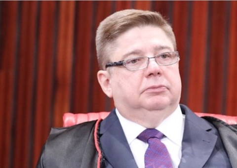 Ministro releva golpismo de Bolsonaro e vota contra inelegibilidade