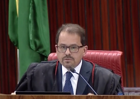 Ministro desempata e placar fica 2 a 1 para tornar Bolsonaro inelegível