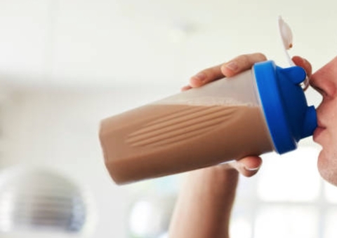 Adolescente toma shake de proteínas e morre após sofrer dano cerebral