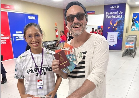 Famosos chegam ao Amazonas e recebem Passaporte Parintins