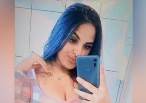 Mulher é morta a facadas com bebê no colo pelo marido