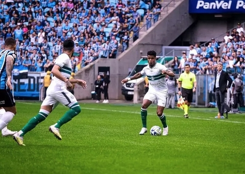 Ambos na zona de rebaixamento, Goiás e Coritiba se enfrentam hoje