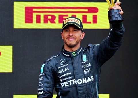 Bastidores da F1 têm disputa por buraco nas regras e sarcasmo de Hamilton