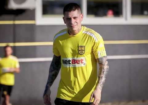 Grêmio anuncia a contratação de Iturbe; jogador estava na Grécia