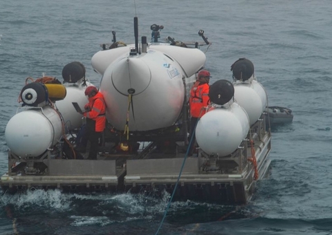 Submarino Titan teria tentado retornar à superfície antes de sumir, diz especialista
