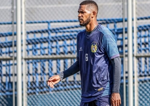Recuperado, Gilmar afirma leveza com vaga antecipada na Série D
