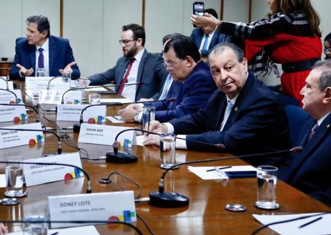 Omar e bancada apresentam proposta que evita prejuízo ao Amazonas na reforma tributária