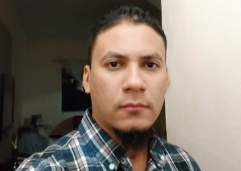 Professor é preso após aluna de 13 anos denunciar abuso em carta