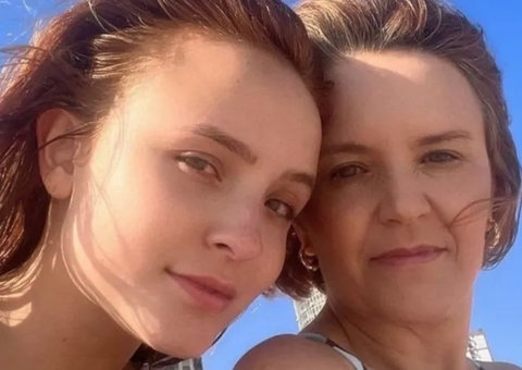 'Tenho outra família', diz Larissa Manoela ao ser questionada sobre a mãe