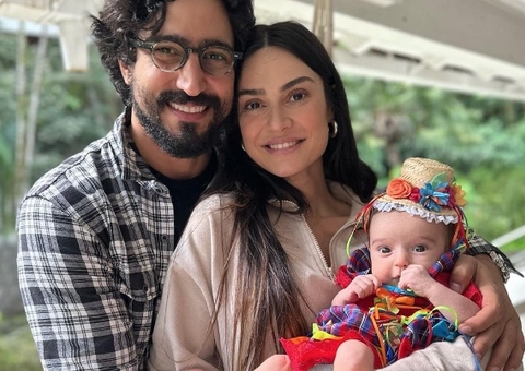 Filha de 2 meses de Thaila Ayla e Renato Góes passa por cirurgia 