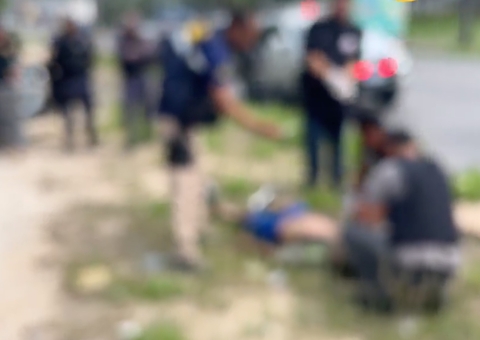 Sem marcas, corpo de homem é encontrado no meio da rua em Manaus