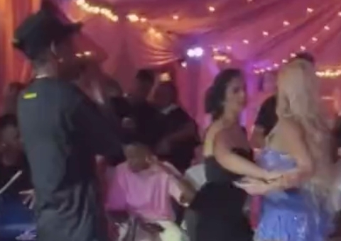 Amiga da namorada de Militão é expulsa de festa após tacar latinha em Karoline Lima 