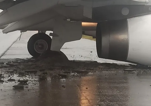 Aeroporto de Florianópolis é fechado após aeronave derrapar e sair da pista