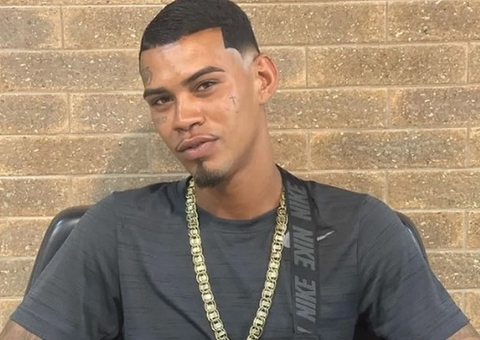 Após ser dado como morto em operação, MC PH aparece nas redes sociais 