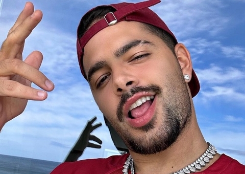 Pedro Sampaio mostra diamante feito com seu próprio cabelo 