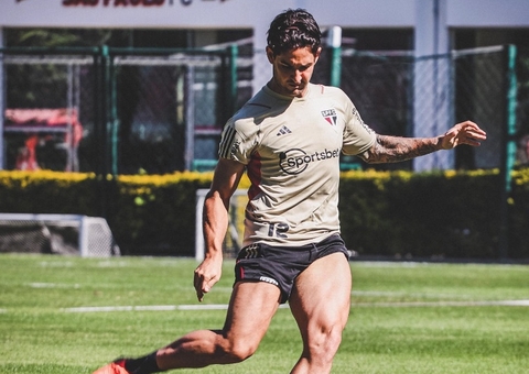 Dorival pede calma com Pato, mas quer 'muito mais' do atacante no São Paulo