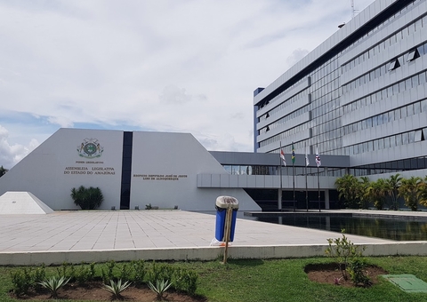 Deputados retiram artigo da Constituição que dizia período que devem trabalhar no Amazonas