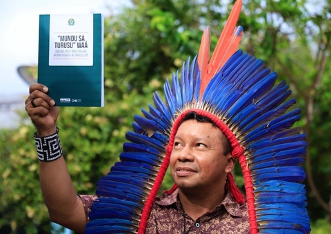 No Amazonas, Rosa Weber lança primeira Constituição em língua indígena