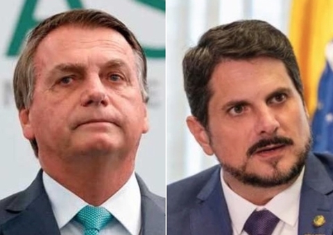 Bolsonaro e Do Val apresentam versões diferentes sobre plano para gravar Moraes