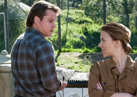 Matt Damon conta experiência 'horrível' de beijar Scarlett Johansson