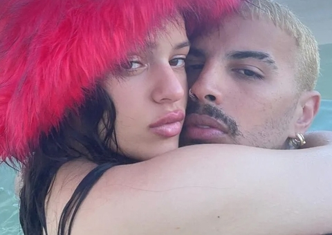Chega ao fim noivado de Rosalia e Rauw Alejandro após 3 anos juntos