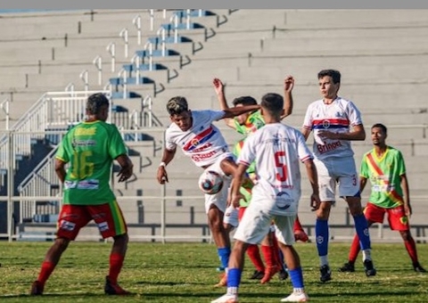 Fast vence o Librade e sai na frente na disputa do título do Campeonato Amazonense