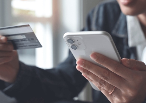 Google e Facebook devem retirar anúncios falsos sobre Desenrola