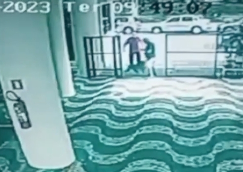 PM aposentado agride idoso e cachorros após vítima não responder a 'bom dia'